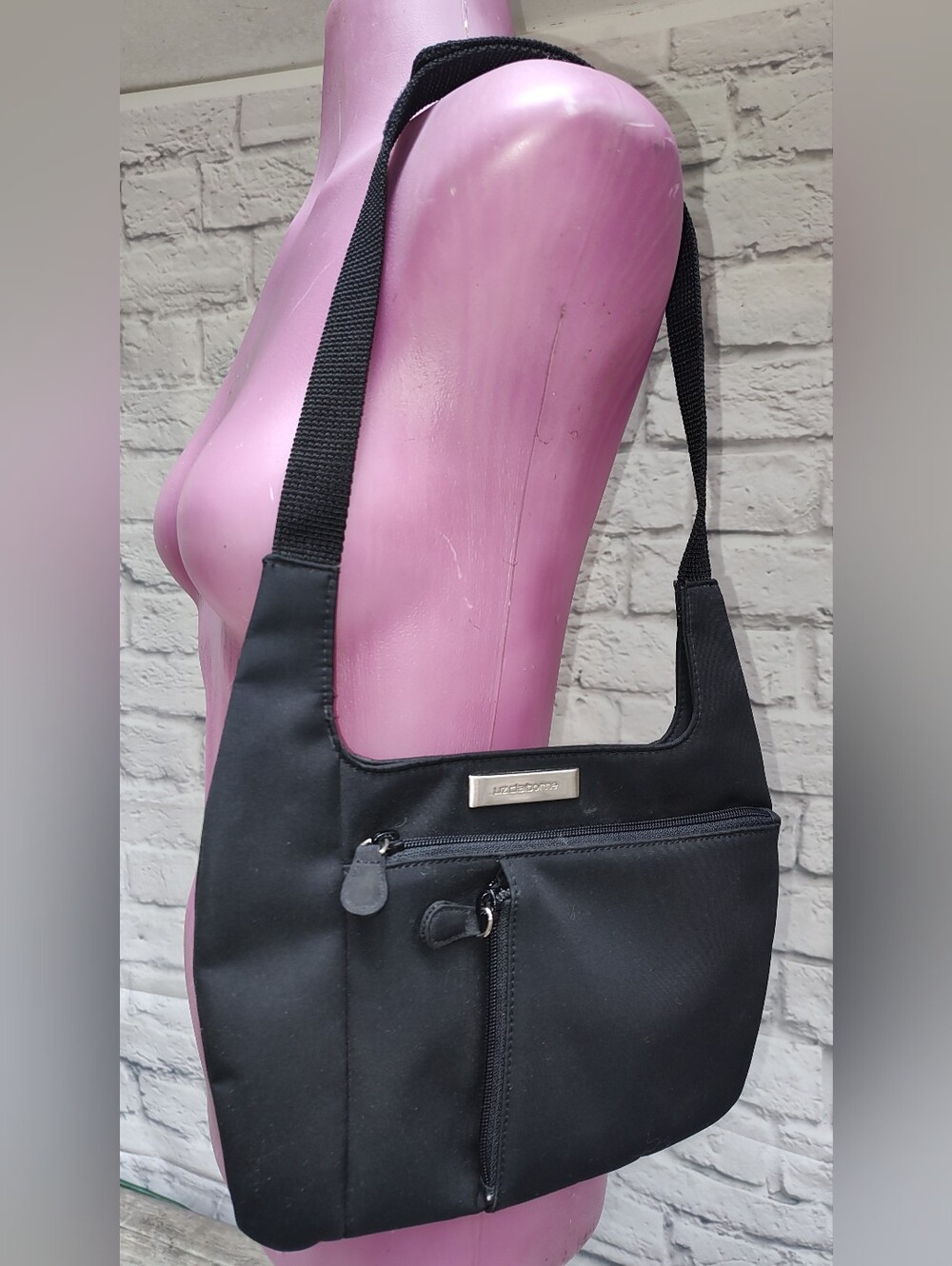 Liz Claiborne bag Universal Fit Pocket Travel Chest Bag